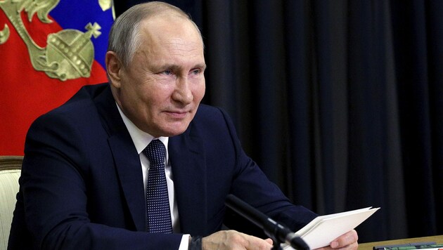 Russlands Präsident Wladimir Putin will sich einer Diskussion über Menschenrechte stellen. Dabei wird er laut seinem Außenminister Probleme in den USA ansprechen. (Bild: AP)
