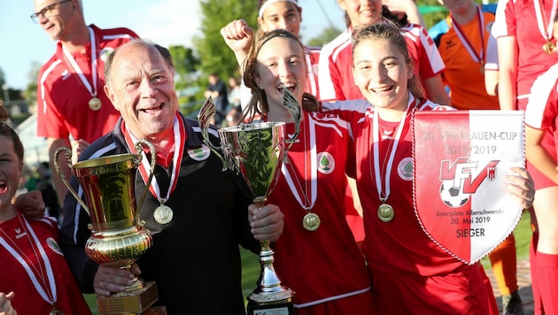 2019 holte Coach Günther Kerber mit den FC Dornbirn Ladies das Double aus VFV-Cup und Meistertitel in der Frauen-Landesliga. (Bild: Maurice Shourot)