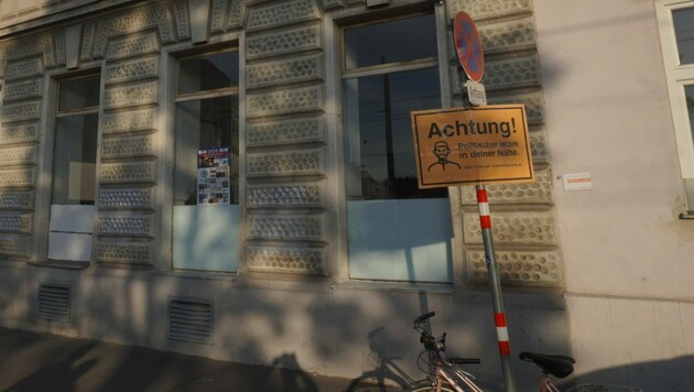 Dieses Schild wurde in der Taborstraße in der Leopoldstadt montiert. (Bild: "Krone"-Leserreporter Pavel V.)