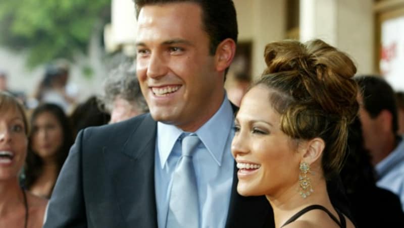 Jennifer Lopez und Ben Affleck im Jahr 2003 (Bild: APA/Photo by Kevin Winter/Getty Images)