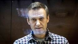 Anhänger des inhaftierten Kremlgegners Alexej Nawalny könnten von der Wahl am 19. September ausgeschlossen werden. (Bild: AP)