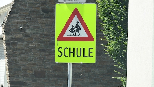 Eine Namensgleichheit führte zum Fehler in der verkehrsberuhigten Schulstraße (Symbolbild). (Bild: P. Huber)