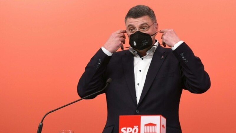 SPÖ-Vizeklubchef Jörg Leichtfried nahm am Freitag kein Blatt vor den Mund. (Bild: APA/Helmut Fohringer)