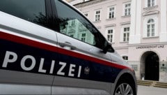 Zwei Polizisten müssen sich im Landesgericht Linz jeweils als Angeklagte vor einem Schöffensenat verantworten. (Bild: FOTOKERSCHI.AT/Werner Kerschbaum)