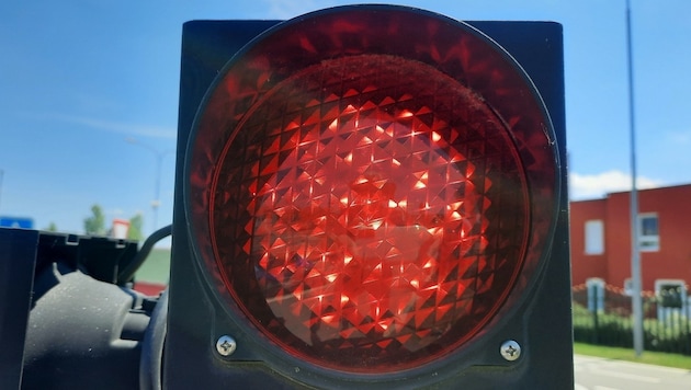 Ein Kreisverkehr soll zur Ampelkreuzung werden - das ist nicht jedem recht. (Symbolfoto) (Bild: P. Huber)