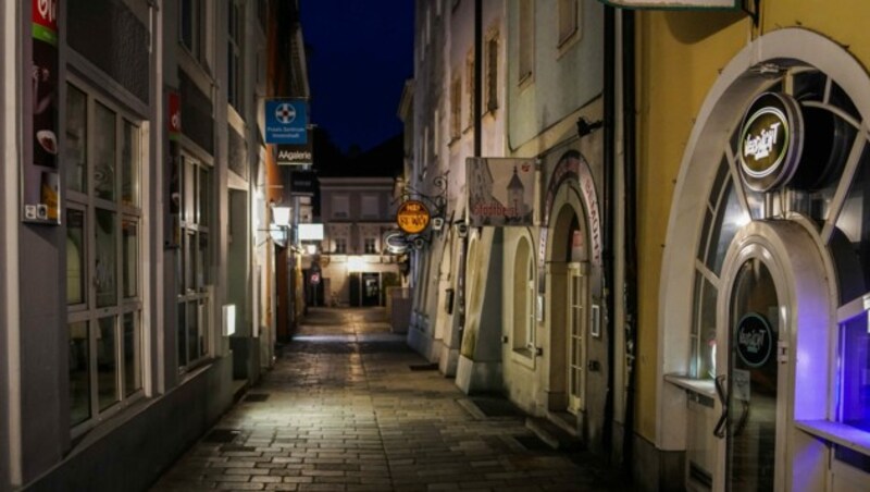 In der Welser Hafergasse traf der Lehrling (16) auf das brutale Trio (Bild: Markus Wenzel)