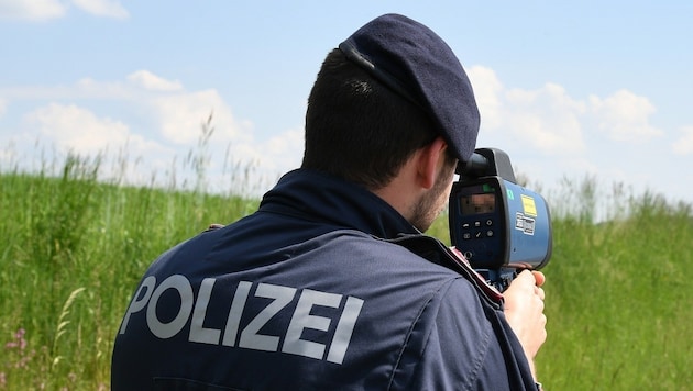 Die Polizisten hatten bei einer Schwerpunktaktion in Steyr und Steyr-Land alle Hände voll zu tun (Symbolbild). (Bild: P. Huber)
