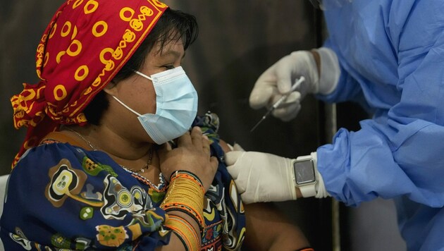 Die USA wollen insgesamt 500 Millionen Dosen Corona-Impfstoff an ärmere Länder spenden. (Bild: AP)