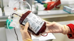 Wer Blut spendet, rettet Leben. Das OÖ. Rote Kreuz bittet dringend um Blutspenden. (Bild: Helmut Mitter)