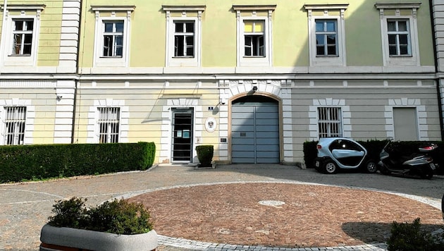 Tatort soll die Justizanstalt Klagenfurt gewesen sein: Ein Beamter muss nach Sex-Vorwürfen vor Gericht. (Bild: Kerstin Wassermann)
