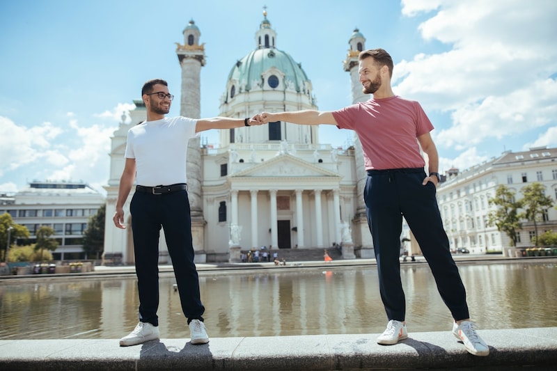 Ömer Öztas (links) und Peter Kraus, Parteivorsitzender der Wiener Grünen (rechts) (Bild: Steffi Freynschlag)