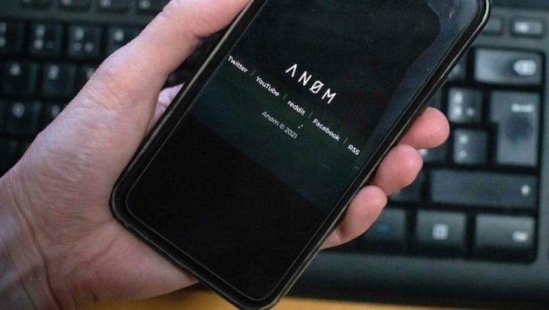 Das FBI jubelte den Banden die eigens entwickelte Kommunikations-App „ANOM“ unter. (Bild: AFP)