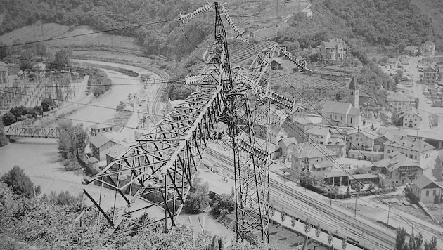 Insgesamt 37 Strommasten wurden in der „Feuernacht“ im Jahr 1961 in Südtirol gesprengt. (Bild: zVg)