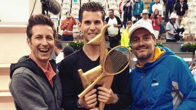 Bei zahlreichen sportlichen Großevents ist „Luki“ mit dabei: Hier etwa mit Dominic Thiem beim Tennisturnier in Kitzbühel.  (Bild: Archiv Lukas Schweighofer)