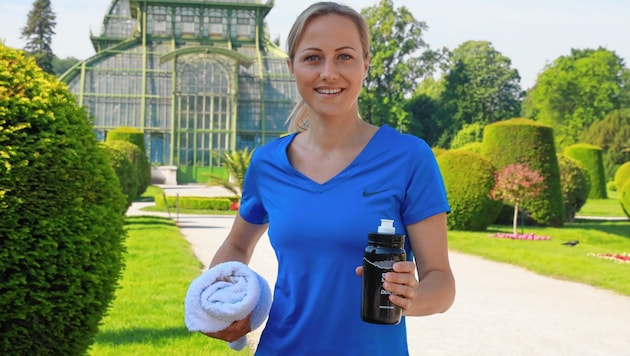 Fit wie ein Turnschuh: Alina Zellhofer, startklar zur Laufrunde im Schönbrunner Schlosspark - am Montag ist sie ab 14 Uhr (ORF 1) im EURO-Studio im Einsatz. (Bild: Zwefo)