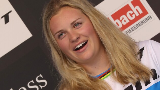 Auch Österreichs Top-Downhillerin Valentina Höll freute sich mit den jungen ÖRV-Girls über die starken Leistungen in Maribor. (Bild: GEPA pictures)