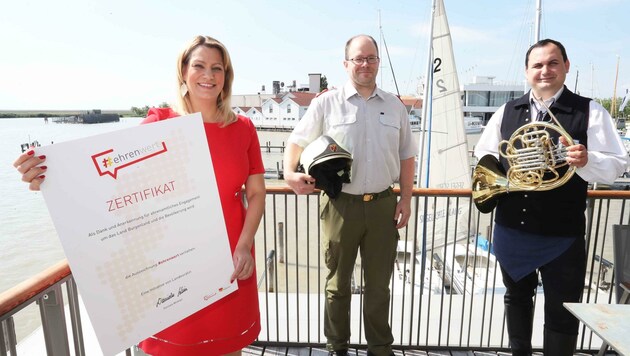 Landesrätin Daniela Winkler startet mit der Feuerwehr und dem Blasmusikverband eine Ehrenamtsoffensive. (Bild: Judt Reinhard)