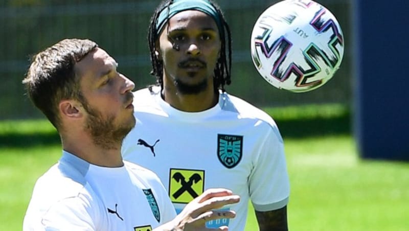 Marko Arnautovic und Valentino Lazaro (R.) beim Training in Seefeld am Montag. (Bild: APA/ROBERT JAEGER)