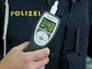 Mehr als 1,8. Millionen Alkoholkontrollen führte die Polizei 2025 durch. Dabei wurden auch immer ...
