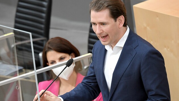 Bundeskanzler Kurz bei seiner Rede am Mittwoch im Nationalrat (Bild: APA/Roland Schlager)