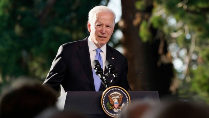 Bei der Pressekonferenz nach dem Gipfel war Joe Biden um harte Töne bemüht. (Bild: AP)