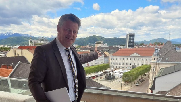 Bürgermeister Christian Scheider freut sich über die Top-Luftqualität in Klagenfurt! (Bild: zVg)