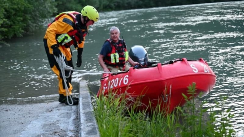 Mehrere Kilometer der Salzach wurden abgesucht. (Bild: Feuerwehr Pongau)