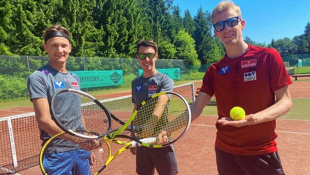 Die ÖSV-Adler Daniel Huber, Stefan Kraft und Michi Hayböck (v. li.) beim Tennis. (Bild: ÖSV/Fettner)