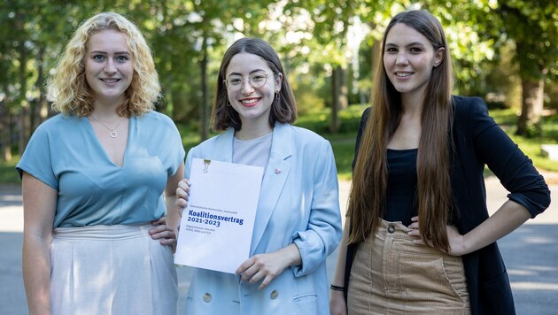 VSStÖ-Chefin Sara Velic (m.) mit ihren Vertreterinnen Naima Gobara (FLÖ) und Keya Baier (GRAS) (Bild: Paul Benteler)