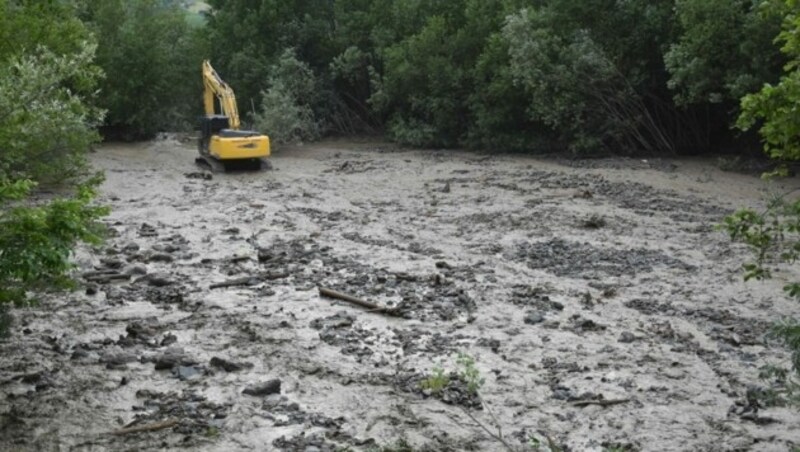 Aufräumarbeiten in Stumm (Bild: ZOOM.TIROL)