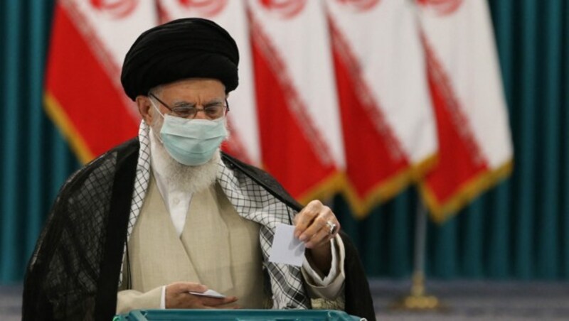 Ayatollah Ali Khamenei (Bild: AFP/Atta KENARE)