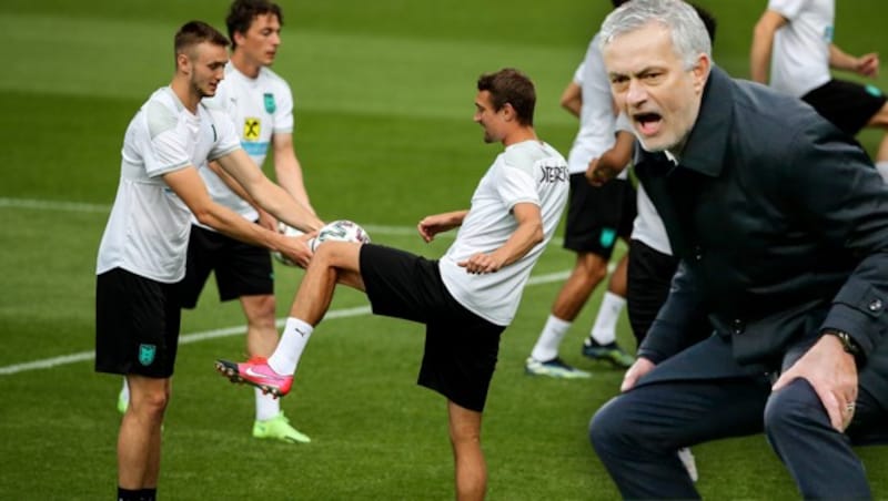 Sasa Kalajdzic (li.) hat das Interesse von Jose Mourinho (re.) geweckt. (Bild: GEPA )