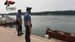 Die italienische Polizei sucht nach Zeugen des Bootsunfalls. (Bild: Carabinieri Brescia)