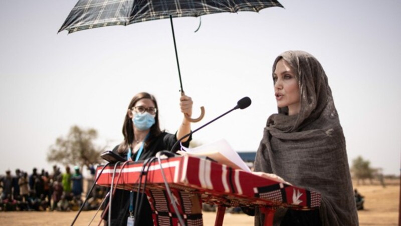 Angelina Jolie engagiert sich seit Jahren als Botschafterin des UNO-Flüchtlingshilfswerks (UNHCR) . (Bild: APA / Photo by OLYMPIA DE MAISMONT / AFP)