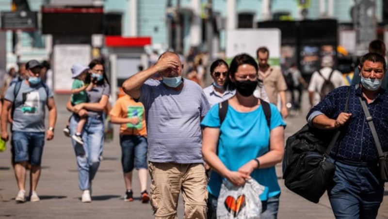 In Moskau steigen die Corona-Infektionszahlen besorgniserregend an. (Bild: APA/AFP/Dimitar DILKOFF)