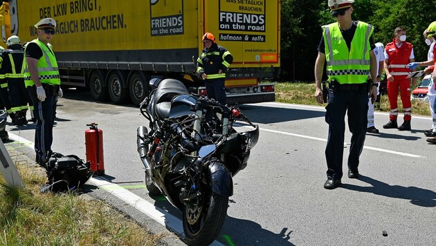 Der Fahrer verlor die Kontrolle über sein Motorrad. (Bild: Manfred Fesl)
