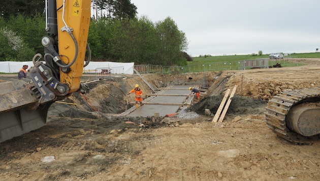 Eines der größten Straßenbauprojekte des Landes wurde mit der Umfahrung Großglobnitz bei Vitis bereits begonnen. (Bild: NÖ Straßendienst)