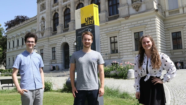 Das neue ÖH-Vorsitz-Team: Michael Pucher (Junos), Kilian Posch (AG), Karoline Gürtl (Gras) (Bild: Christian Jauschowetz)