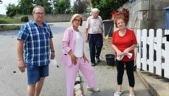 Landeshauptfrau Johanna Mikl-Leitner beim Lokalaugenschein in Schrattenberg im Bezirk Mistelbach (Bild: Patrick Huber)