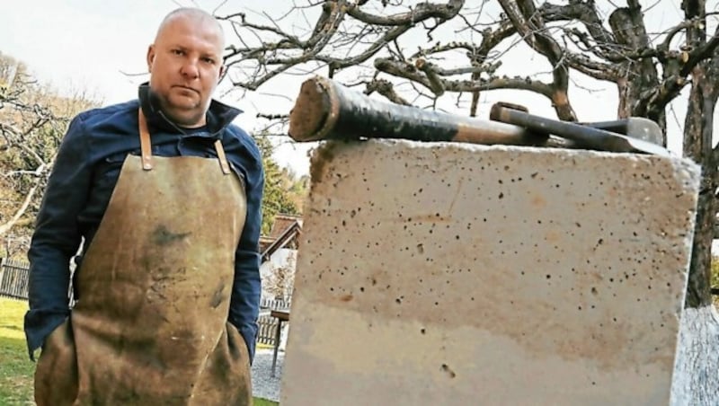 Wolfgang Becksteiner wird sein Betonkunstwerk in der Nähe der Orangerie im Grazer Burggarten errichten. (Bild: Christian Jauschowetz)