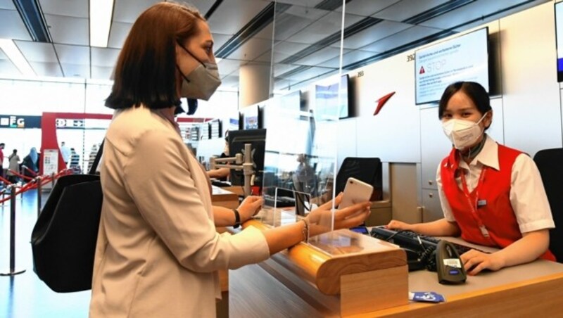 Hochbetrieb am Flughafen Wien-Schwechat - die Sommersaison geht los. (Bild: P. Huber)