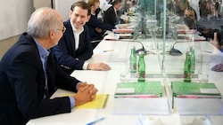 Die ÖVP und Sebastian Kurz im Fokus eines neuen U-Ausschusses und der Sondersitzung (Bild: APA/HELMUT FOHRINGER)