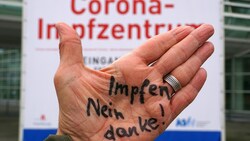 In Krems und Waidhofen an der Ybbs wollen Impfgegner bei Wahlen antreten. (Bild: ©Matthias Stolt - stock.adobe.com (Smbolbild))