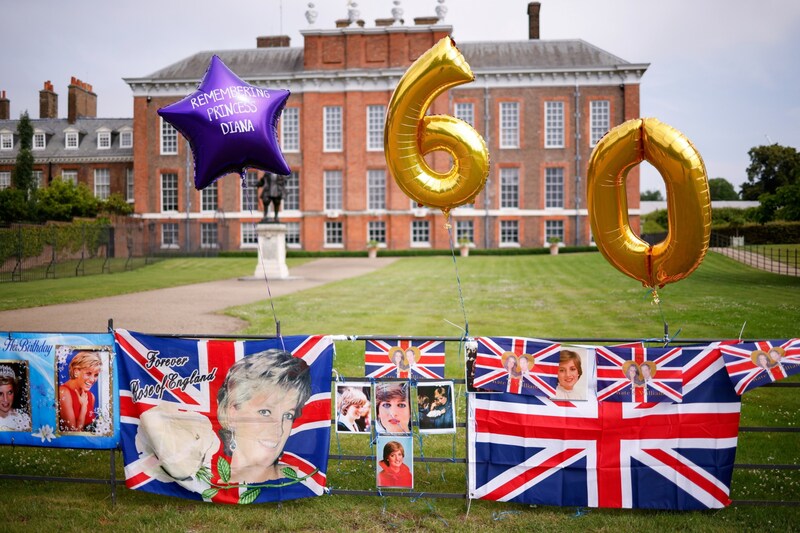 Diana lebt in den Herzen ihrer Fans weiter. (Bild: JOHN SIBLEY / REUTERS / picturedesk.com)