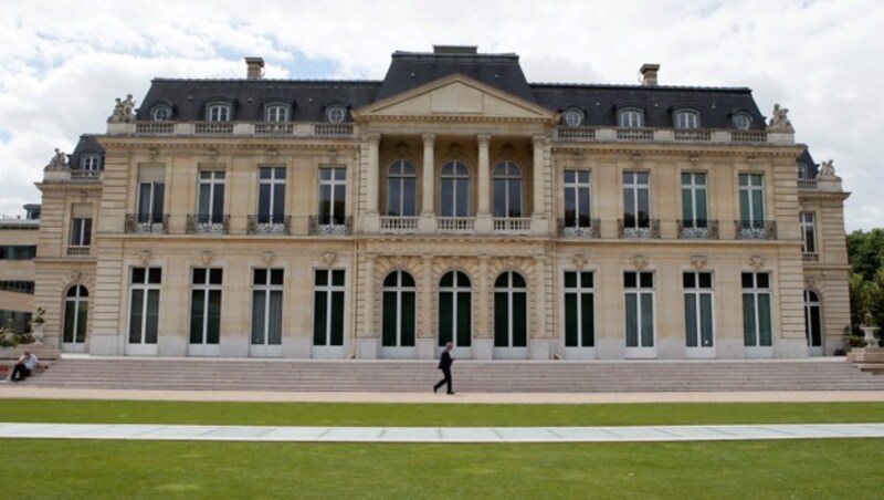 Jahrelang haben die Staaten der OECD - hier hat Hauptgebäude der Organisation in Paris - zur globalen Mindeststeuer verhandelt. (Bild: AP)