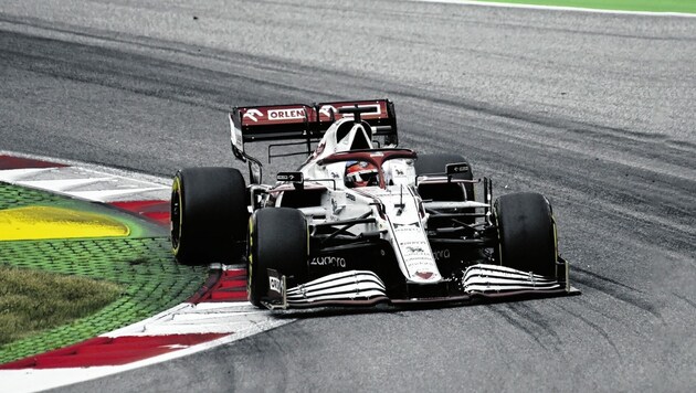 Ex-Weltmeister Kimi Räikkönen gibt im Alfa Romeo Gas. (Bild: CHRISTIAN BRUNA)