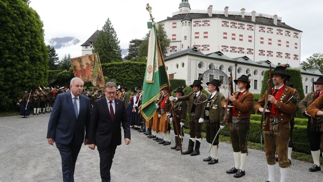 Die Übergabe fand auf dem historischen Schloss Ambras statt. (Bild: Birbaumer Christof)