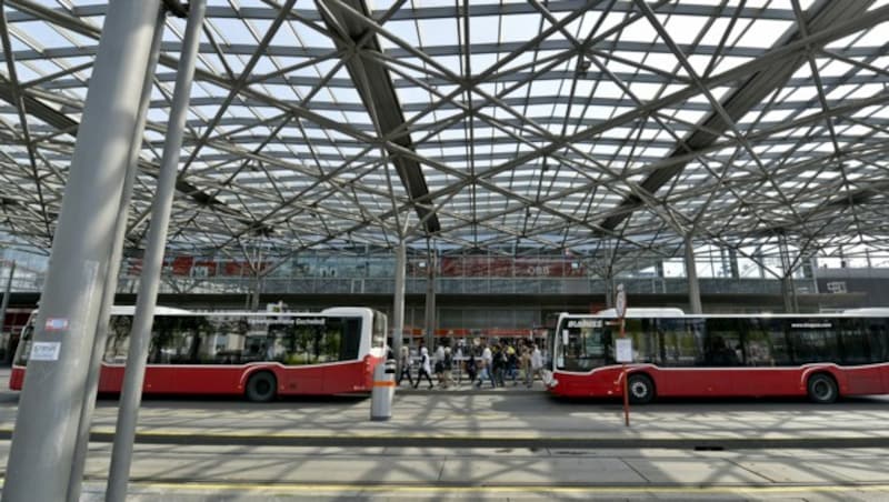 Das Opfer wurde am Wiener Praterstern angesprochen und in ein WC gelockt. (Bild: APA/Herbert Neubauer)