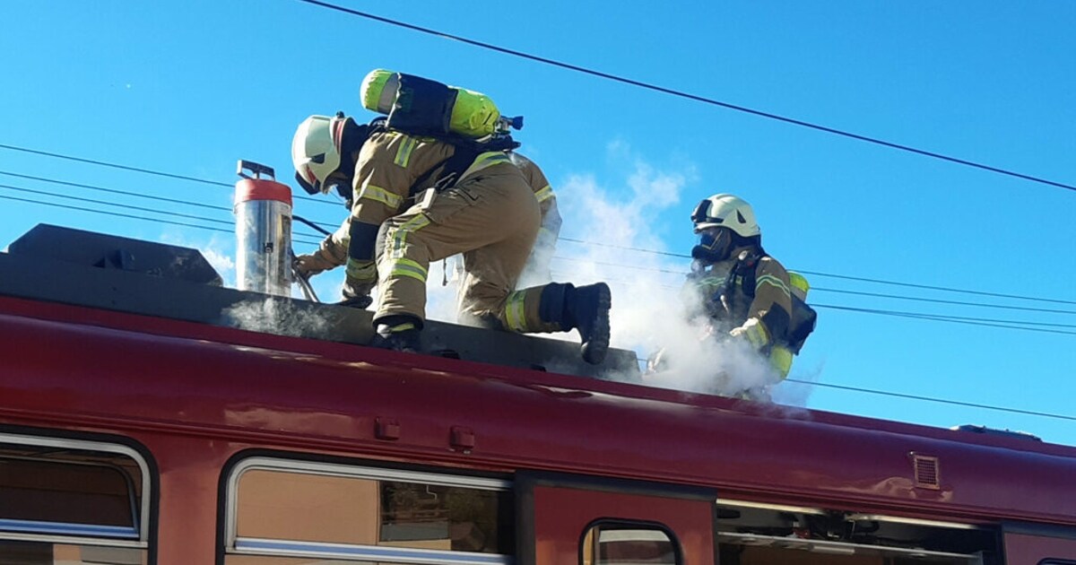 Lokalbahn-Passagiere wegen Brand evakuiert