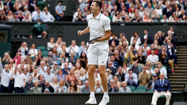 Hubert Hurkacz (Bild: APA/AFP/Adrian DENNIS)